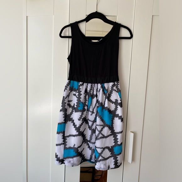 NEW YORK & COMPANY Fit and Flare dress size S - Picture 2 of 12